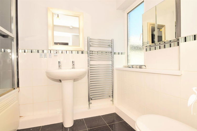 Bathroom - Picture 8 of 12