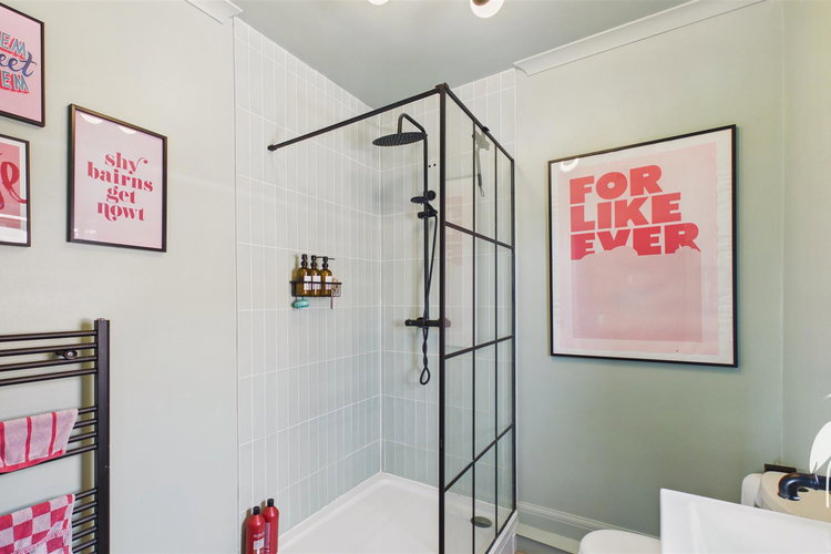 En-Suite Shower Room - Picture 28 of 56