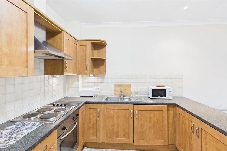 Kitchen - Picture 6 of 18