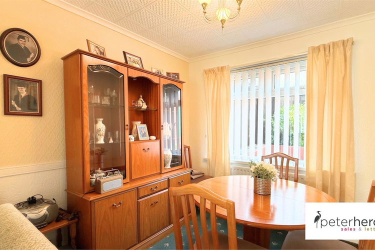 Dining Room - Picture 5 of 17