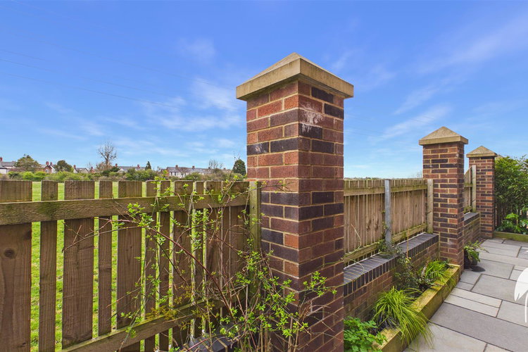 Outside - Picture 20 of 21