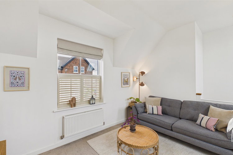 Open Plan Lounge and Kitchen - Picture 4 of 21