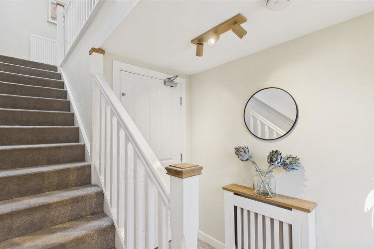 Entrance Hall - Picture 9 of 21