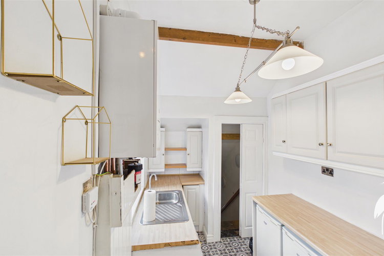 Kitchen - Picture 5 of 15