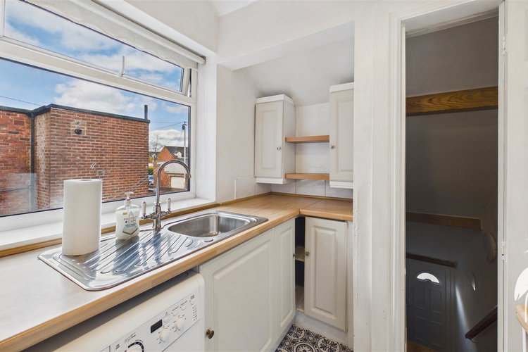 Kitchen - Picture 6 of 15