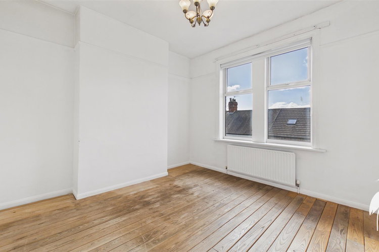 Bedroom 1 - Picture 8 of 15