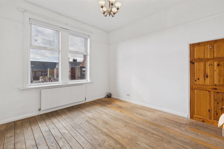 Bedroom 1 - Picture 9 of 15