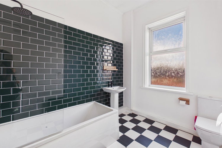 Bathroom - Picture 11 of 15