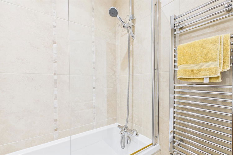 Bathroom - Picture 19 of 22