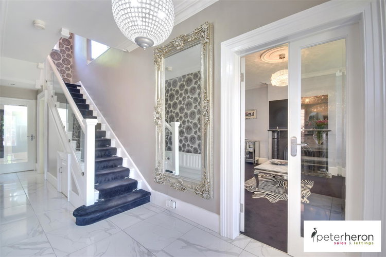 Reception Hall - Picture 6 of 41