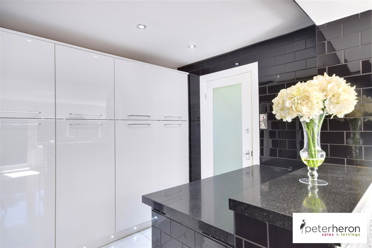 Utility - Picture 18 of 41