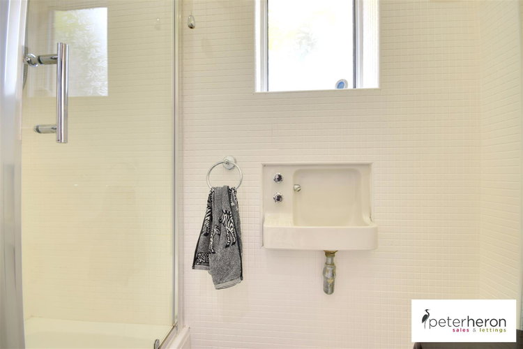 Shower Room - Picture 23 of 41