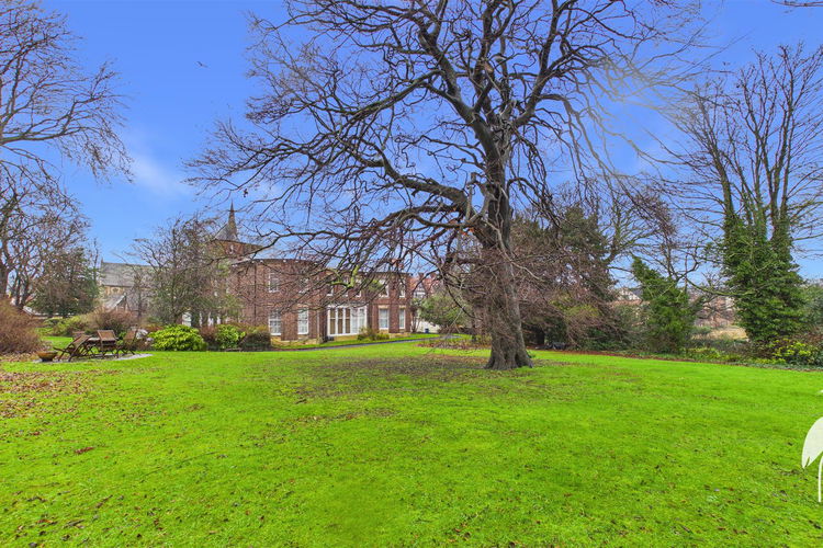 Outside - Picture 19 of 21