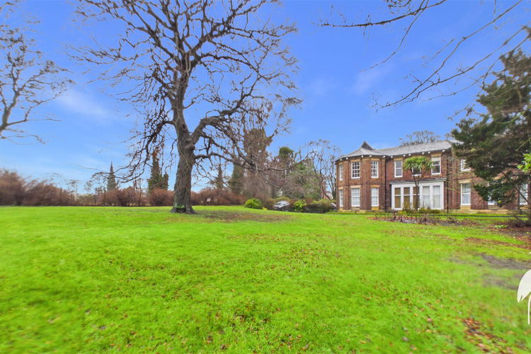 Outside - Picture 20 of 21