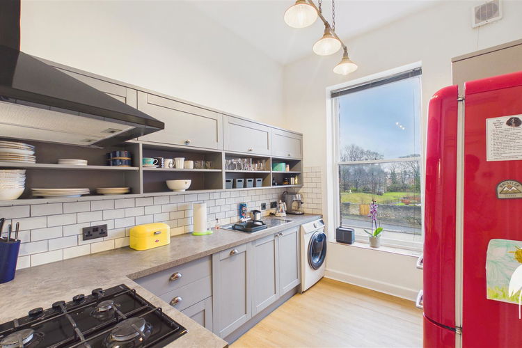 Kitchen - Picture 4 of 21