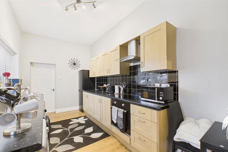 Breakfasting Kitchen - Picture 5 of 19