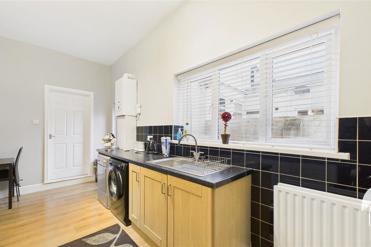 Breakfasting Kitchen - Picture 6 of 19