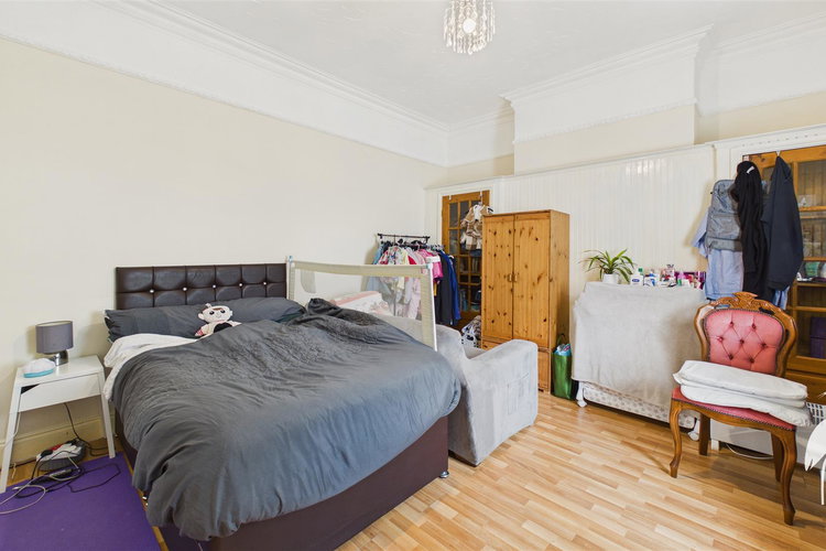 Bedroom 1 - Picture 7 of 13