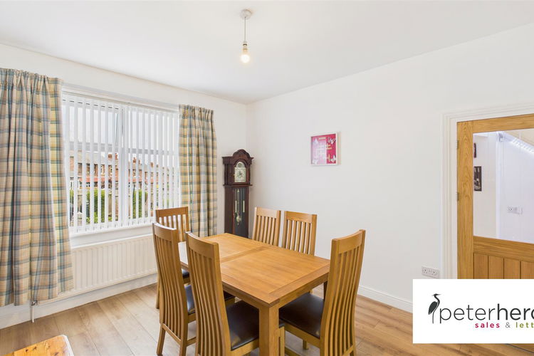 Dining Room - Picture 4 of 24