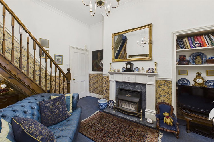 Sitting Room - Picture 6 of 27