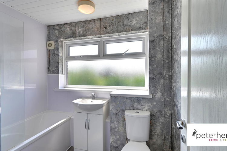 Bathroom - Picture 12 of 15