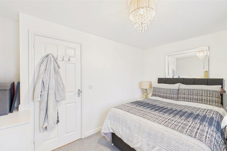 Bedroom 1 - Picture 11 of 18