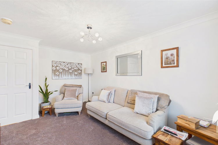 Lounge - Picture 4 of 18