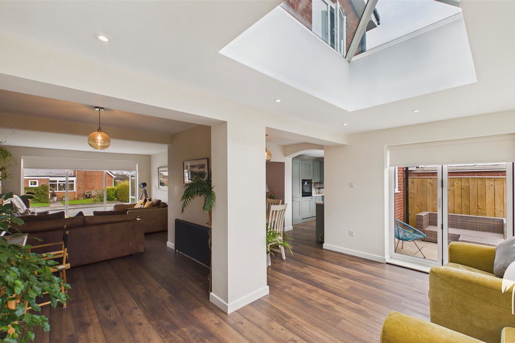 Sun Room - Picture 8 of 29