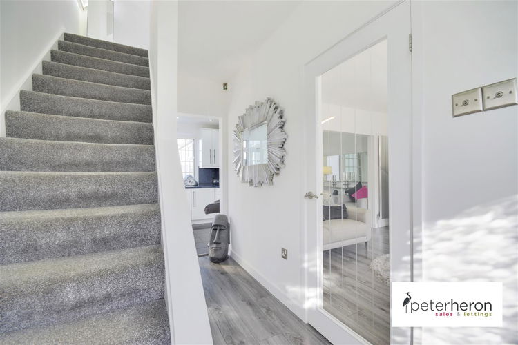 Entrance Hall - Picture 7 of 23