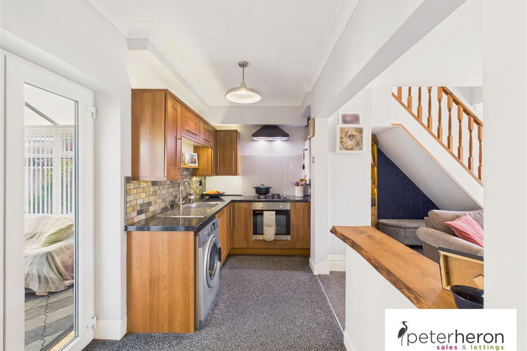 Kitchen - Picture 7 of 23