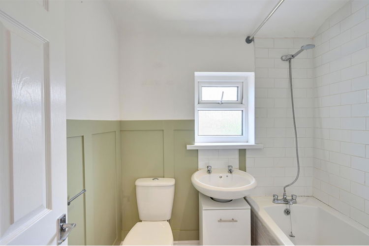 Bathroom - Picture 13 of 16