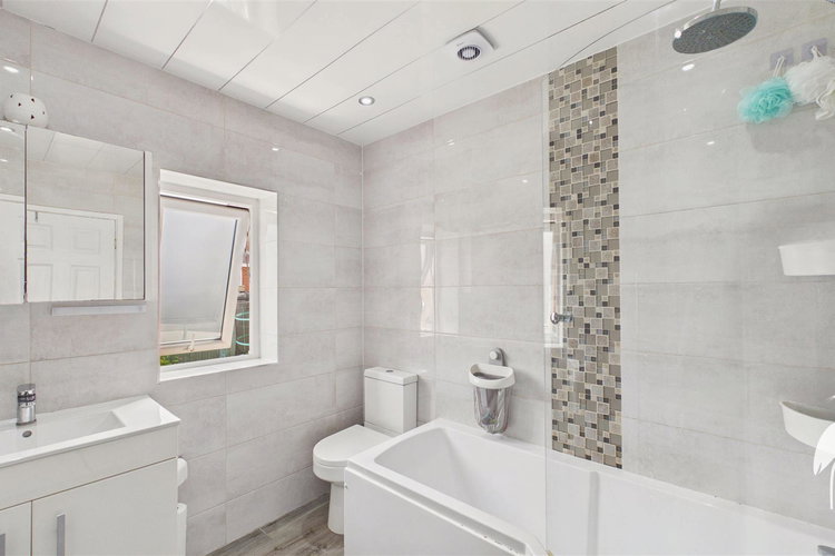 Bathroom - Picture 21 of 29