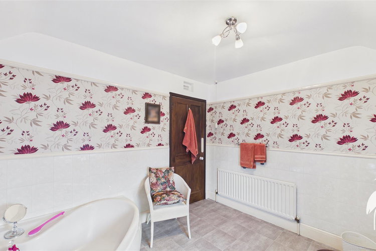 Bathroom - Picture 23 of 26