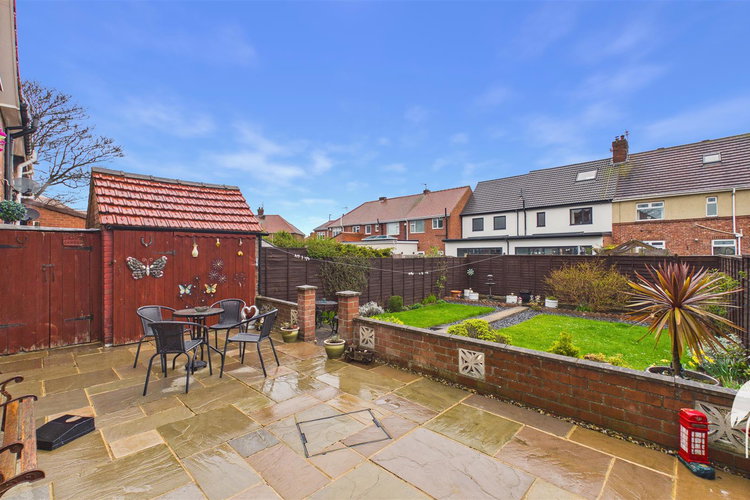 Outside - Picture 24 of 26