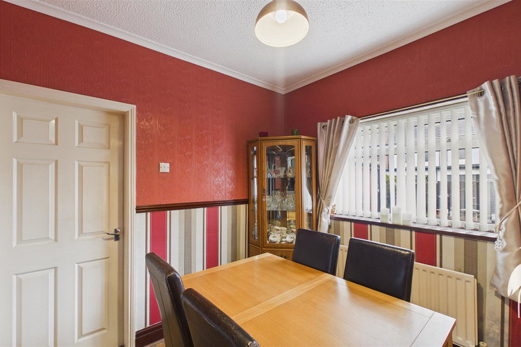 Dining Room - Picture 5 of 26