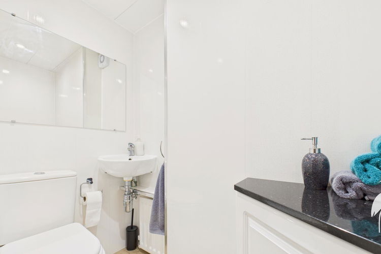 Cloakroom/WC - Picture 12 of 25