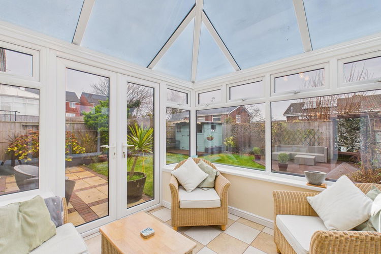 Conservatory - Picture 10 of 25