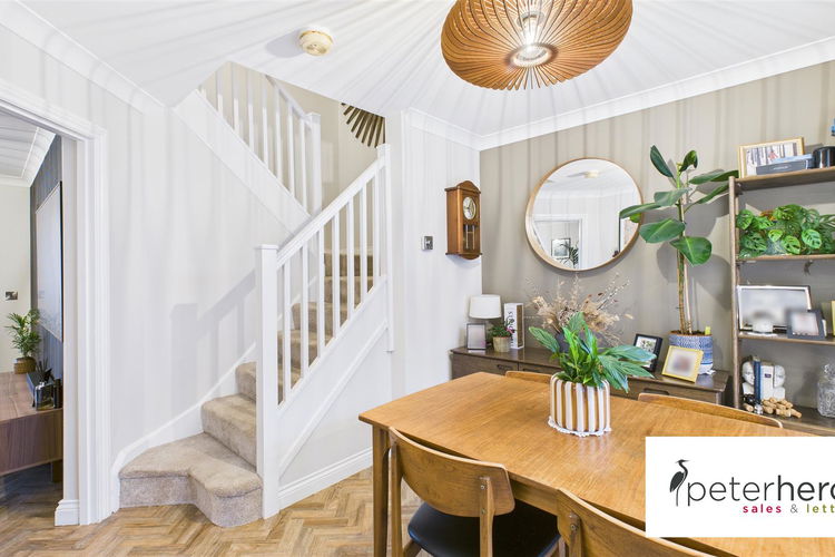 Dining Room - Picture 7 of 26