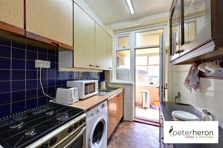 Kitchen - Picture 4 of 15