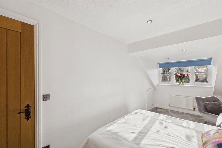 Bedroom 1 - Picture 17 of 27