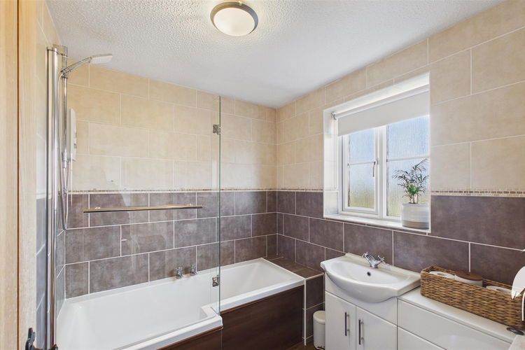 Bathroom - Picture 23 of 27