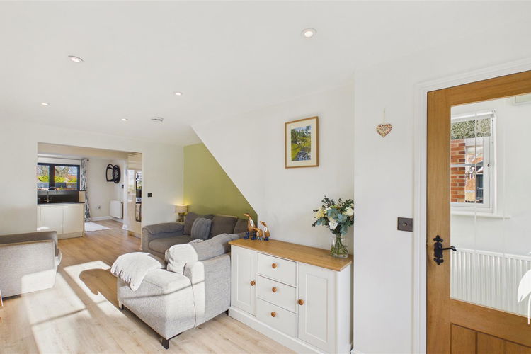 Lounge - Picture 4 of 27