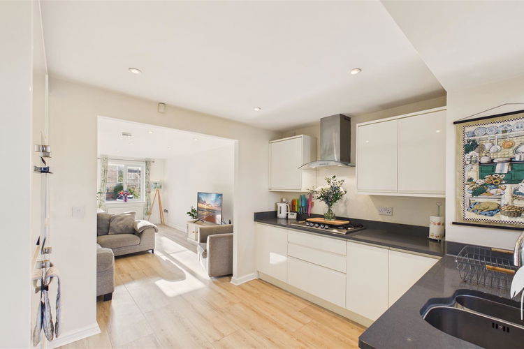 Kitchen - Picture 8 of 27