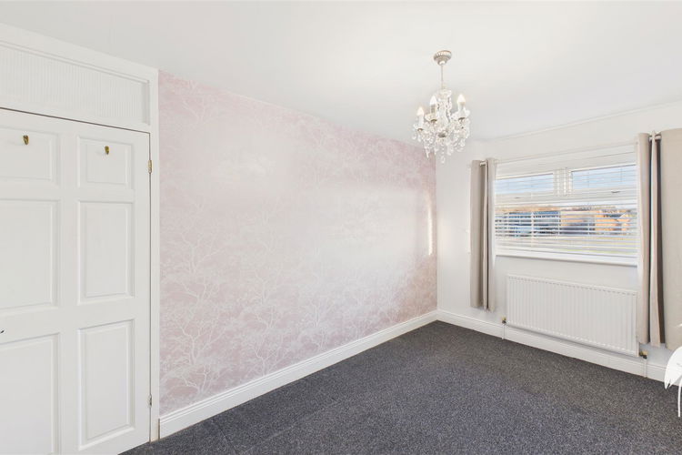 Bedroom 1 - Picture 12 of 21