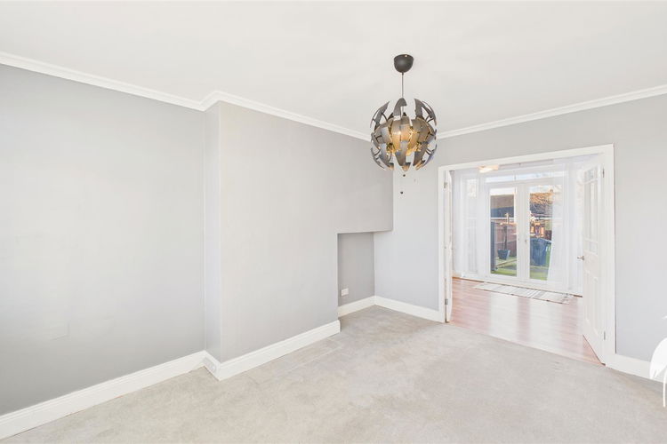 Lounge - Picture 4 of 21