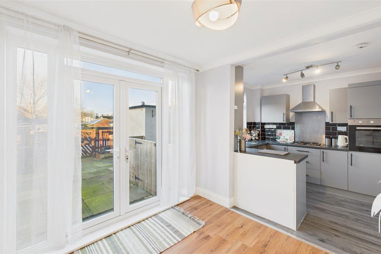 Dining Room - Picture 6 of 21