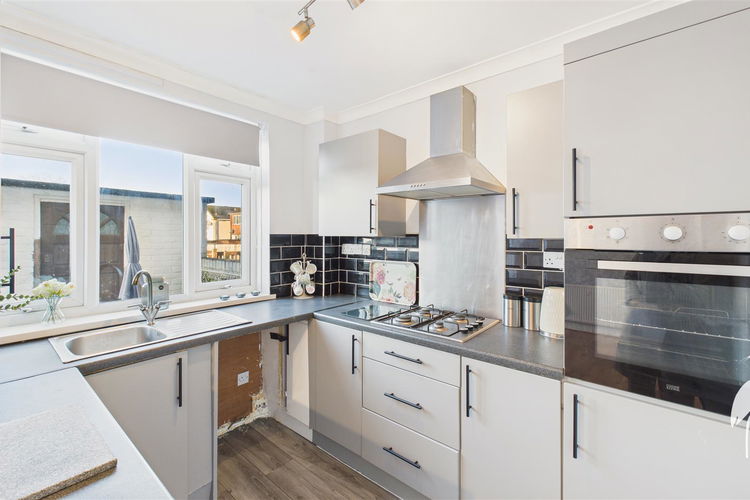 Kitchen - Picture 7 of 21