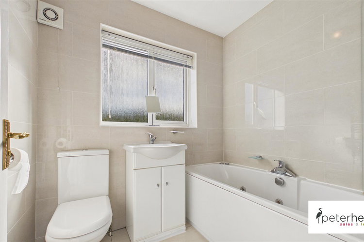 Bathroom - Picture 33 of 41