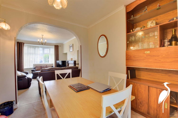 Dining Room - Picture 4 of 26