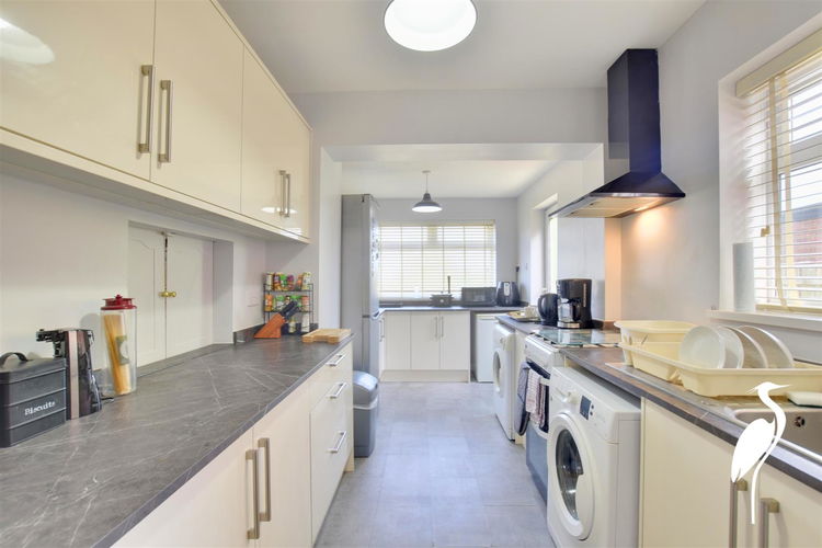 Kitchen - Picture 6 of 26